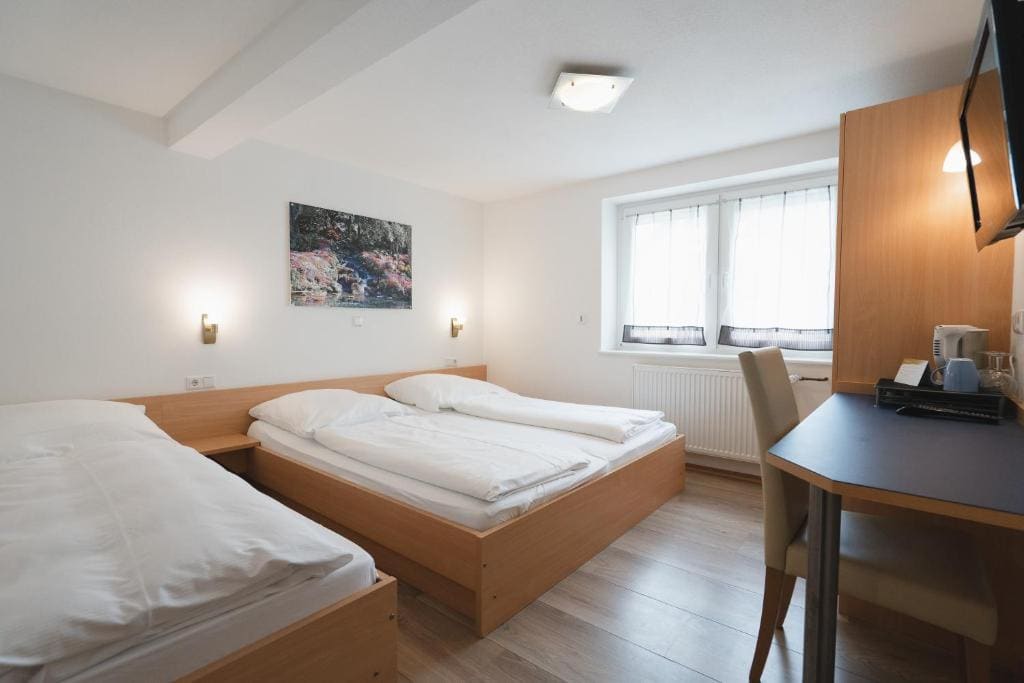 Comfort Family Room room - Image 1