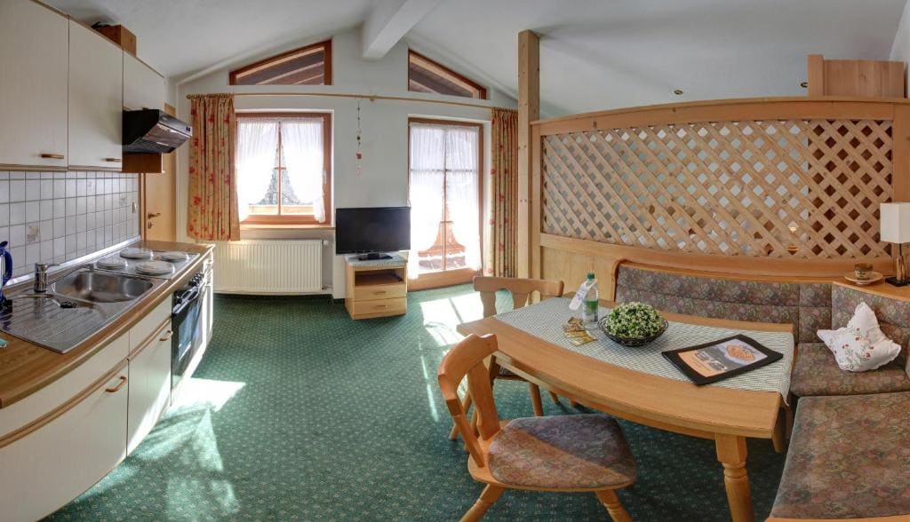 Apartment with Balcony room - Image 2
