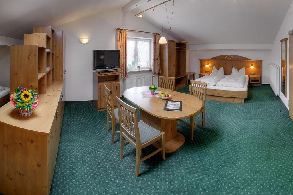 Apartment room - Image 3