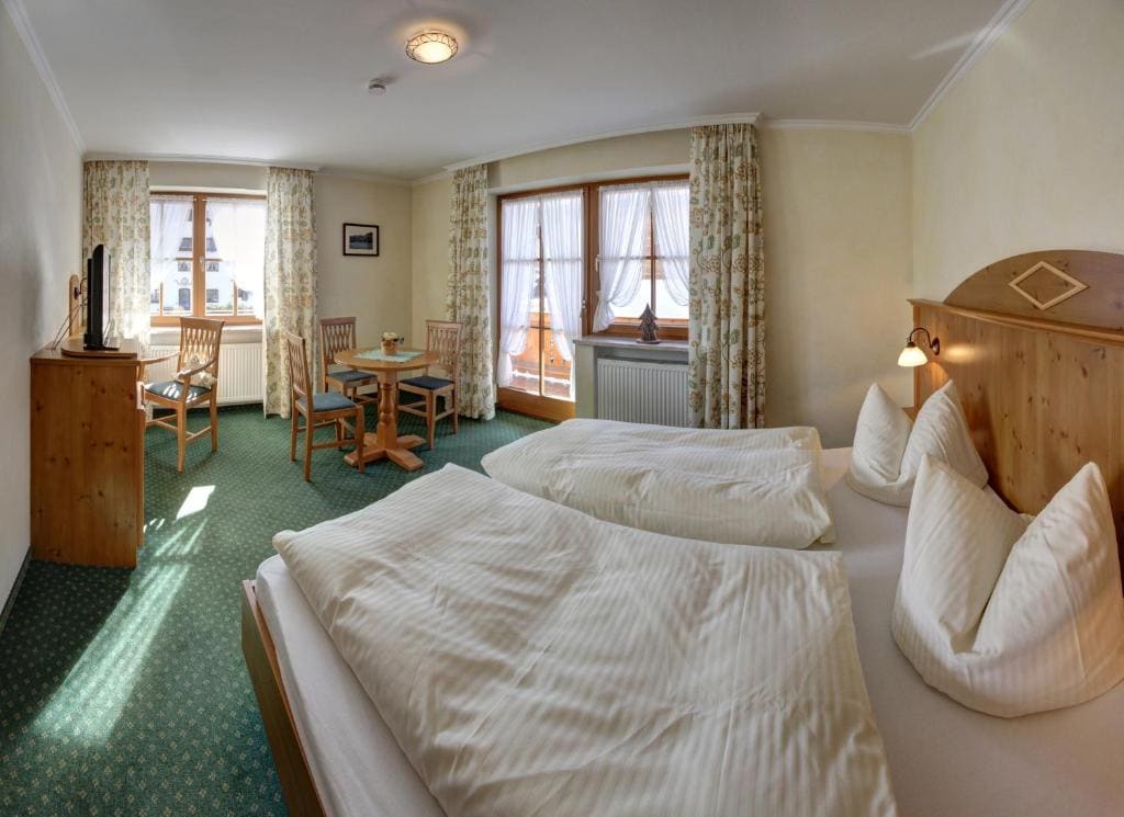 Basic Triple Room room - Image 2