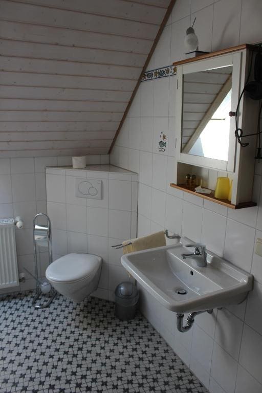 Double Room with Private External Bathroom room - Image 1