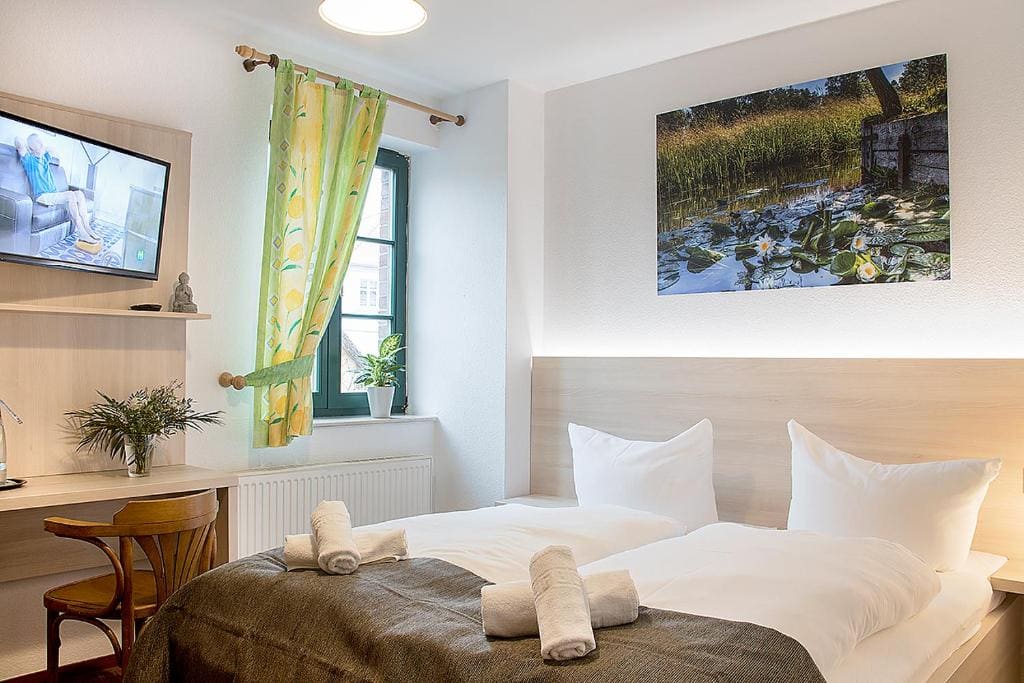 Budget Double Room room - Image 2