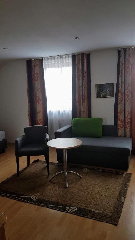 Single Room with Private Bathroom room - Image 2