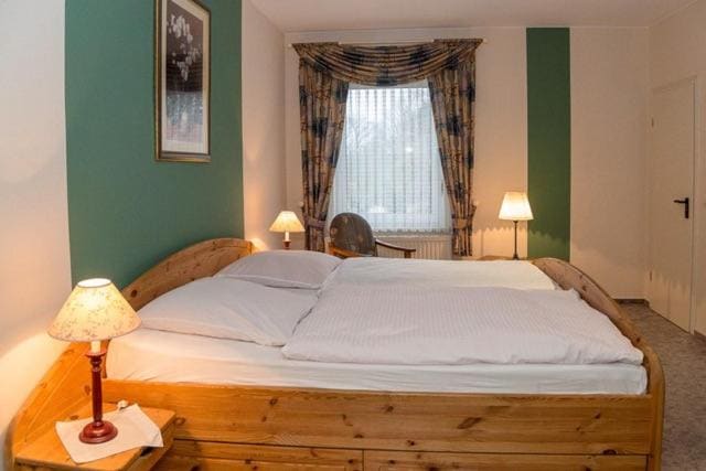 Budget Double Room room - Image 2