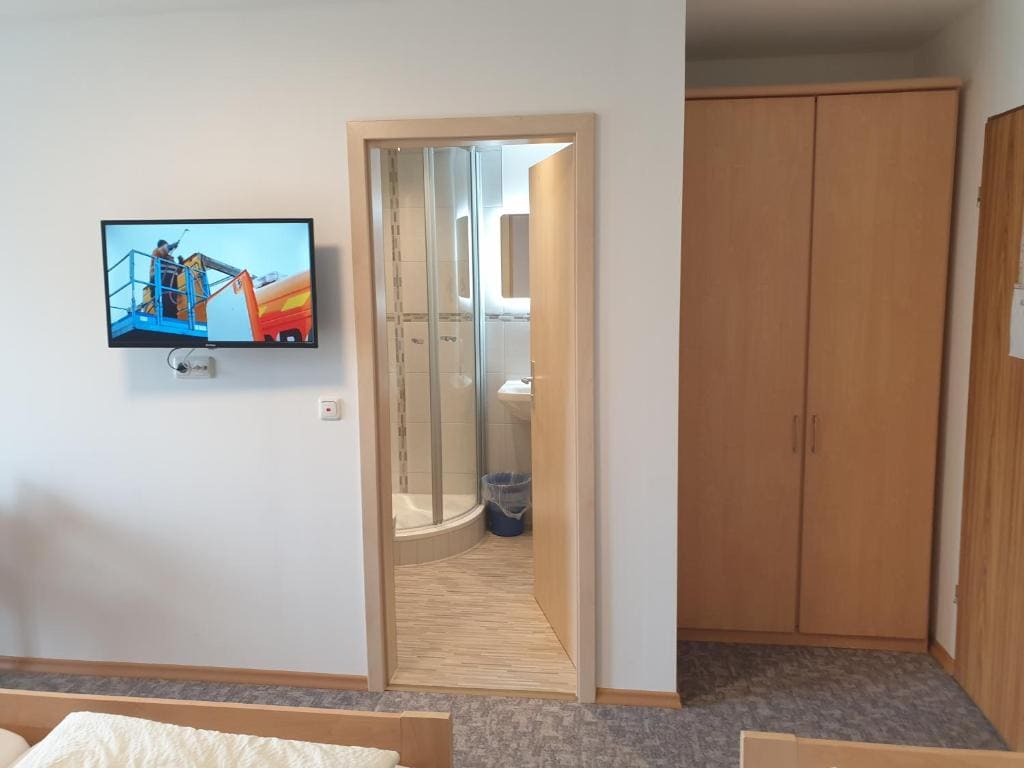 Triple Room with Bathroom room - Image 1