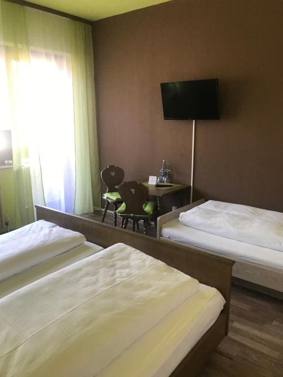 Basic Triple Room room - Image 2