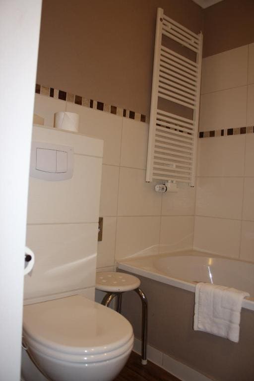 Budget Double Room room - Image 3