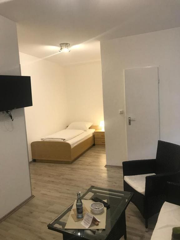 Budget Single Room room - Image 2
