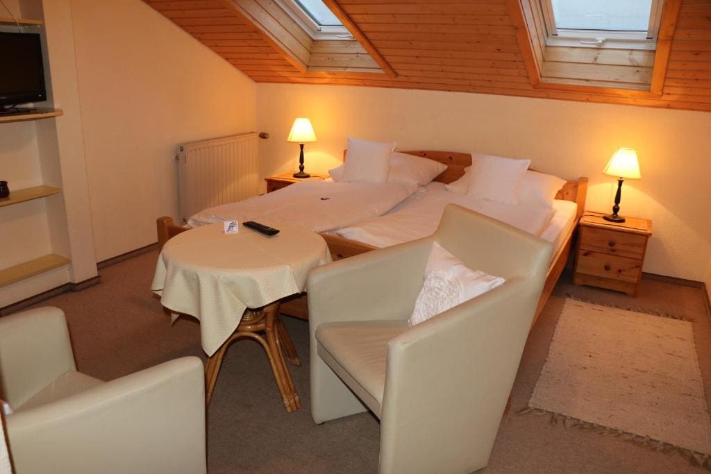 Double Room room - Image 2