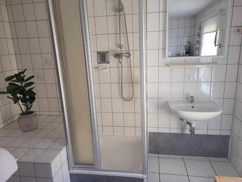 Budget Double or Twin Room room - Image 2