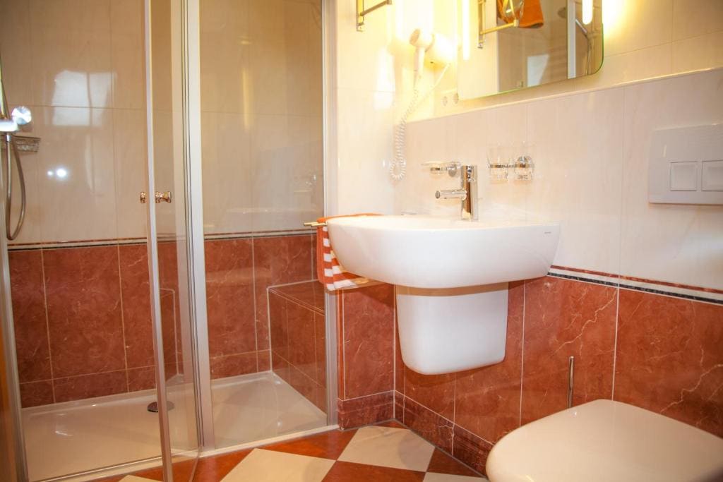 Large Double Room room - Image 2