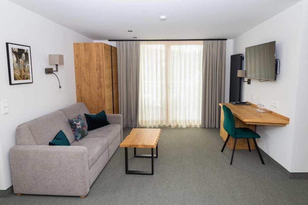 Junior Suite with Balcony room - Image 1