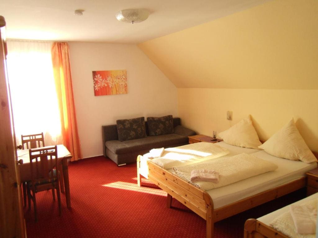 Quadruple Room room - Image 3
