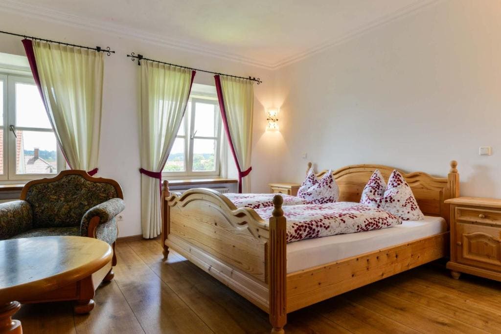 Large Double Room room - Image 3