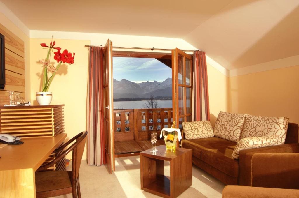 Loge Room room - Image 3