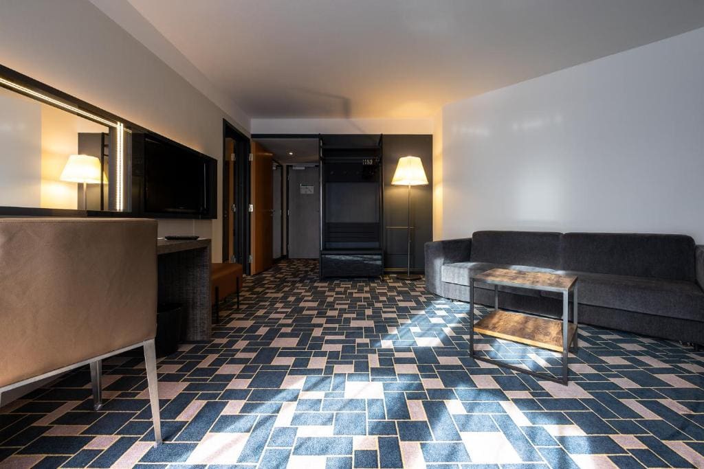 Suite room - Image 3