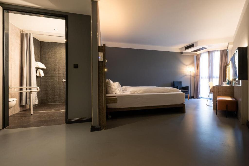 Double or Twin Room with Garden View room - Image 2