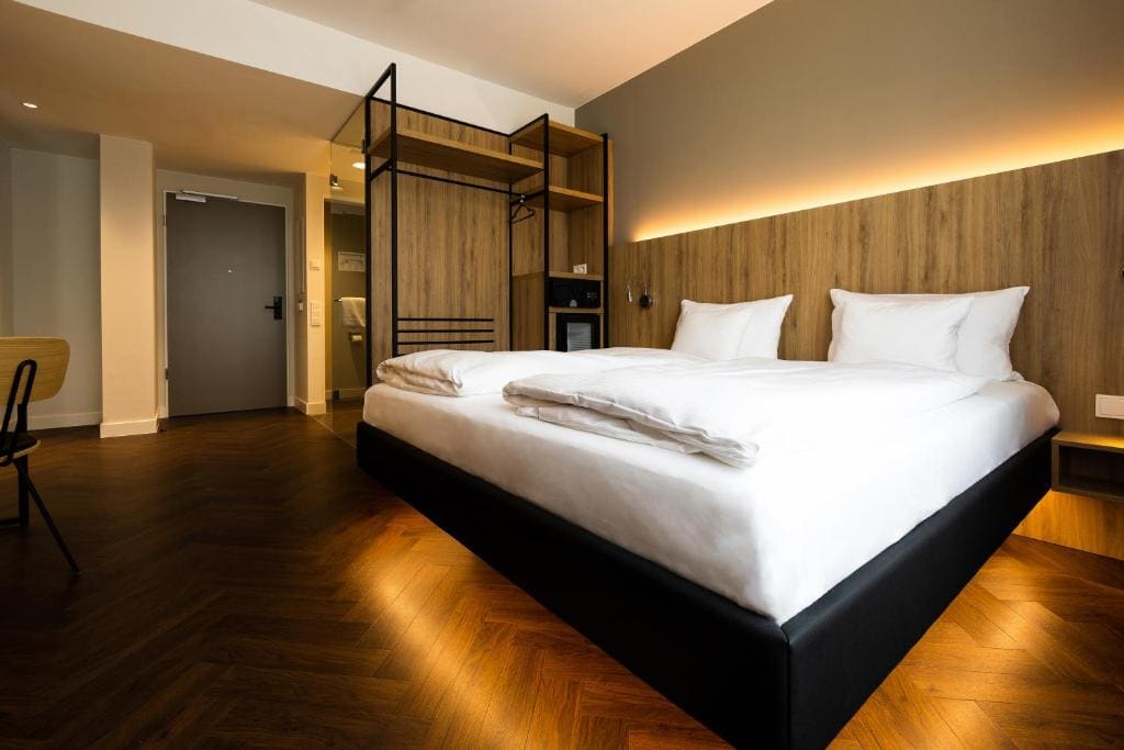 Double Room with Garden View room - Image 1