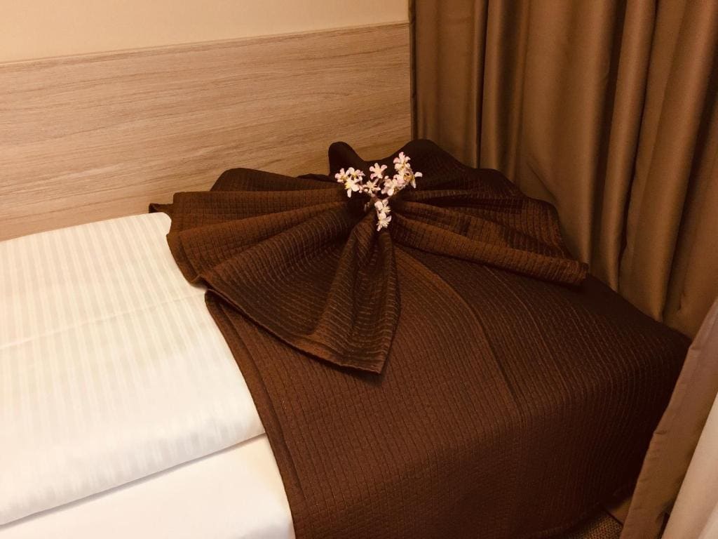 Single Room with Shower room - Image 2