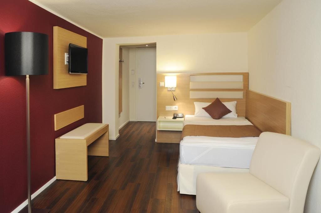 Single Room with City View room - Image 2