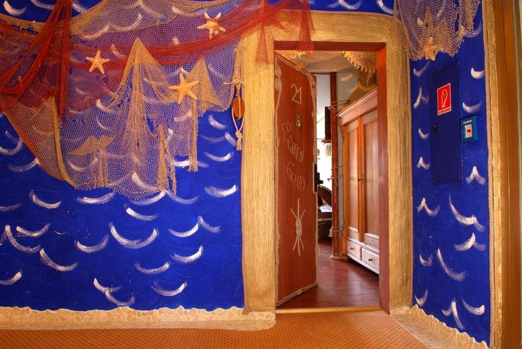 Family Room room - Image 1