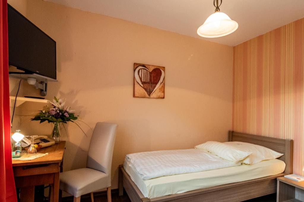 Standard Single Room room - Image 2