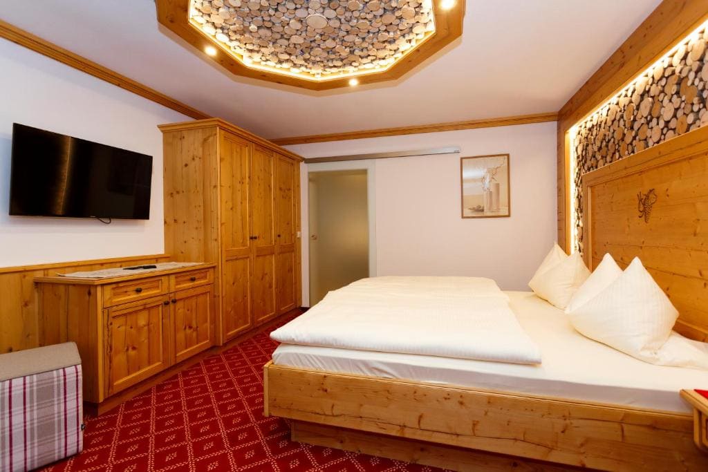 Apartment room - Image 2
