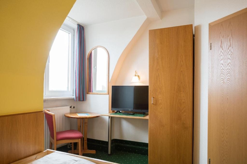 Standard Double Room room - Image 3