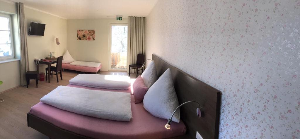 Deluxe Double Room room - Image 3