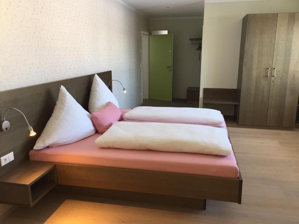 Deluxe Double Room room - Image 2