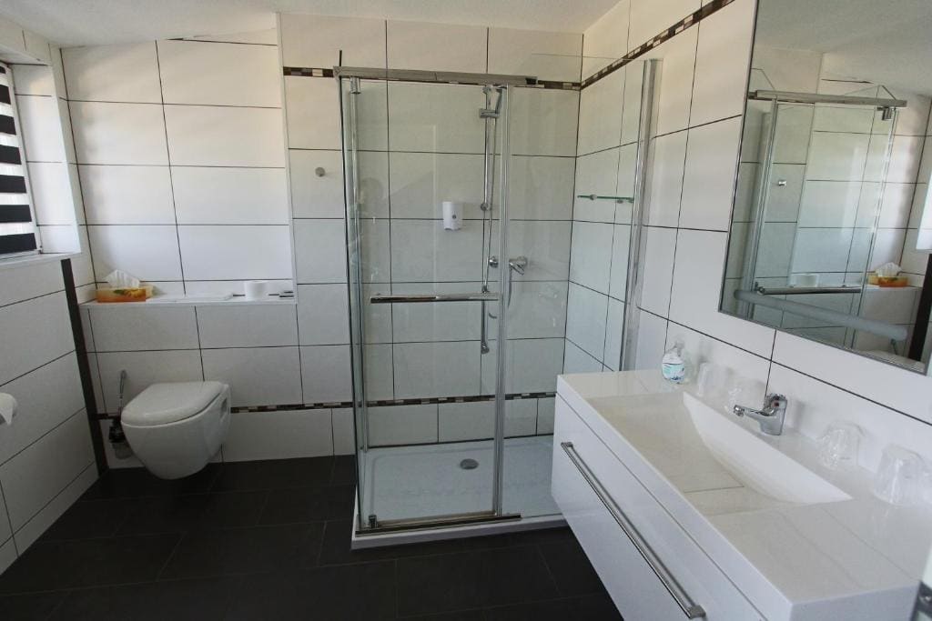 Family Room room - Image 1