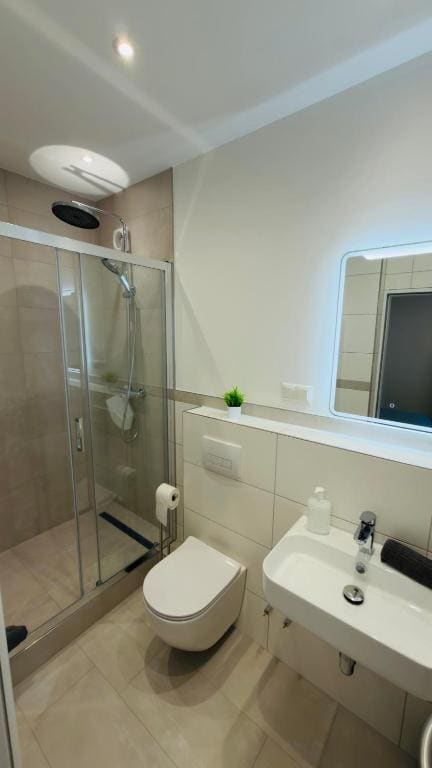 Deluxe Double or Twin Room room - Image 3