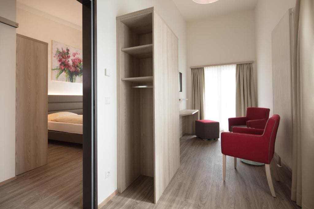 Family Room with Bathroom room - Image 1