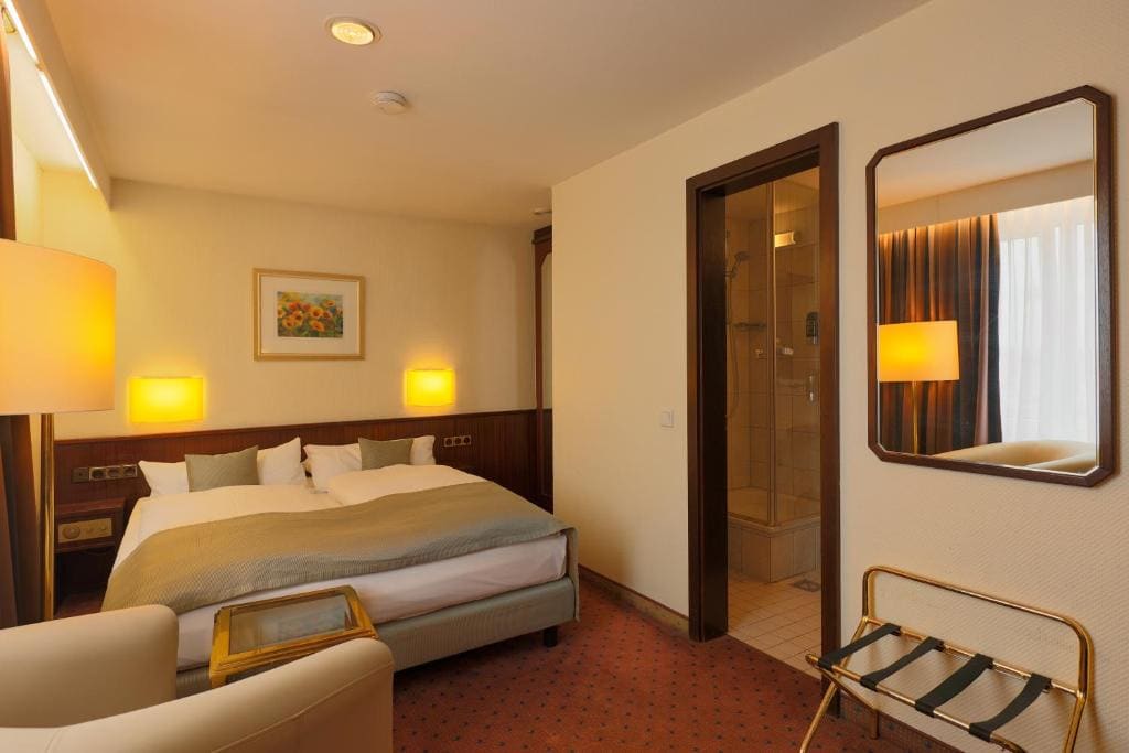 Standard Double Room room - Image 2