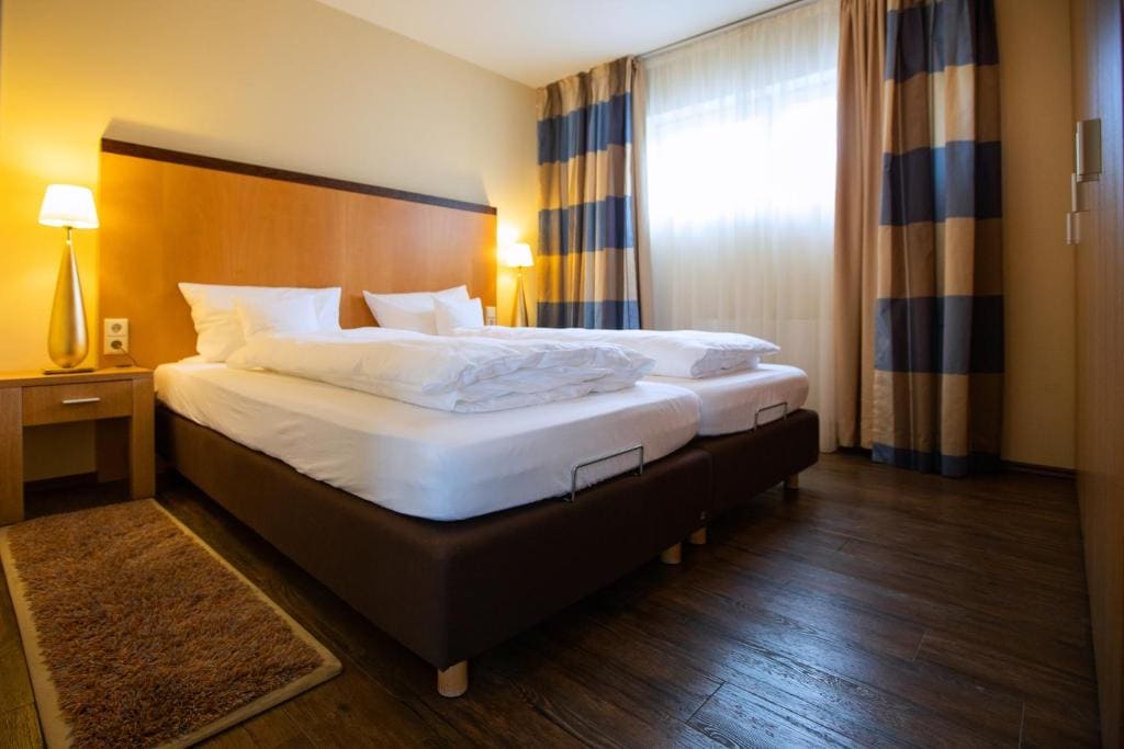 Large Double Room room - Image 1