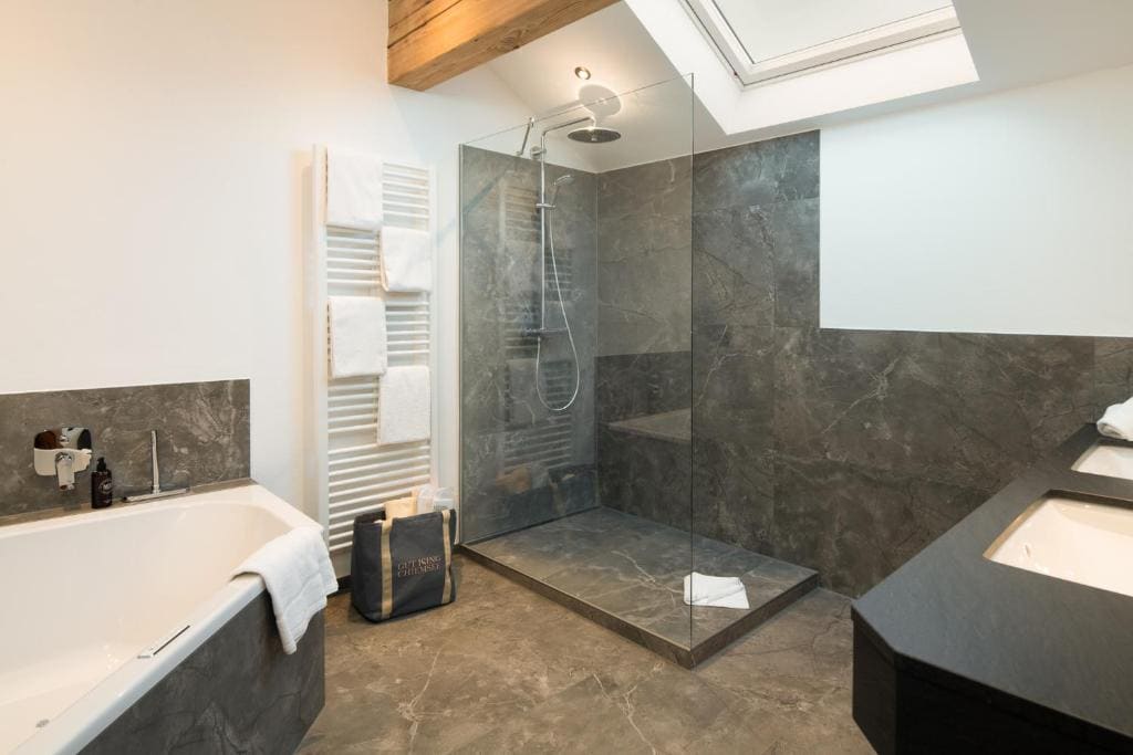 Suite room - Image 3