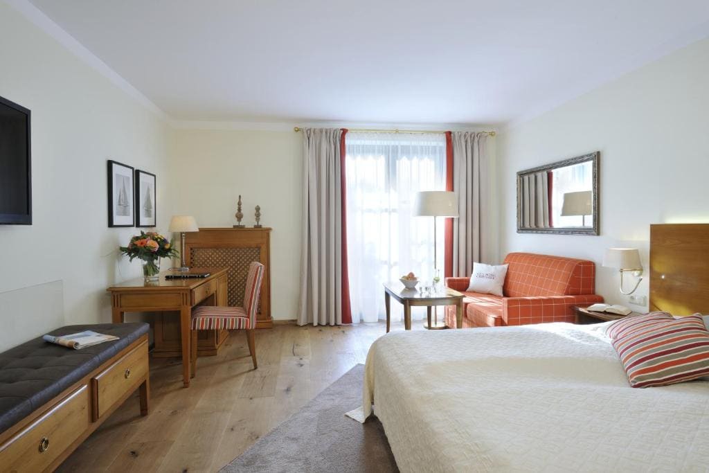 Superior Double Room room - Image 1