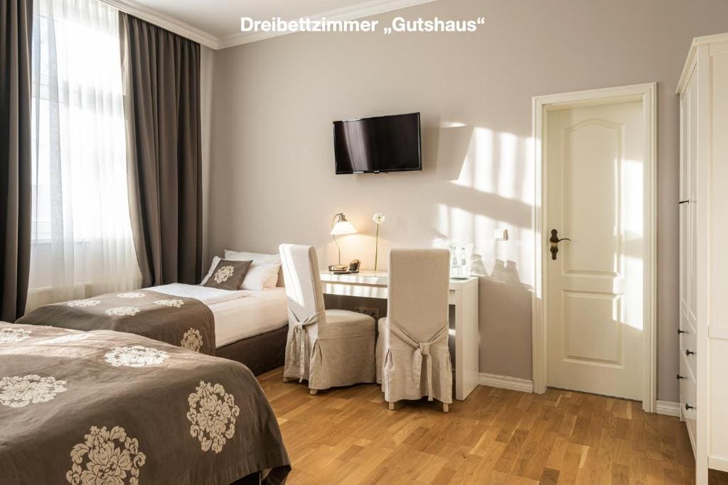 Dreibettzimmer "Gutshaus" room - Image 2