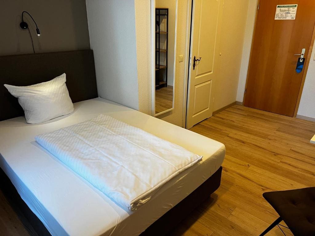 Einzelzimmer Standard "Gästehaus" room - Image 2