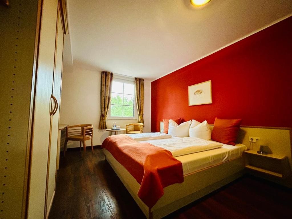 Classic Double Room room - Image 3