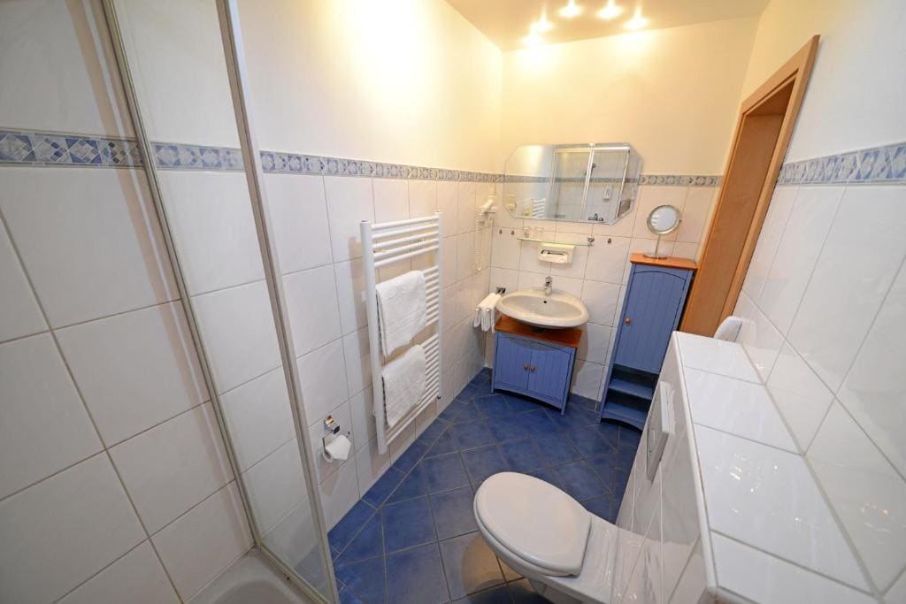 Apartment with Terrace room - Image 2