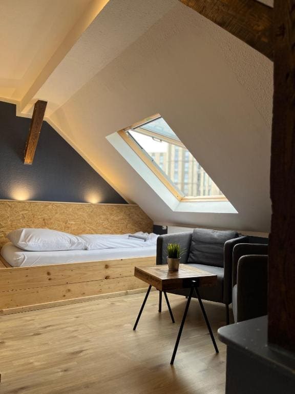 Twin Room with Private Bathroom room - Image 2