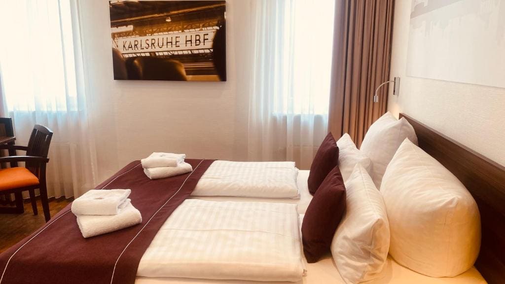 Economy Double Room room - Image 2