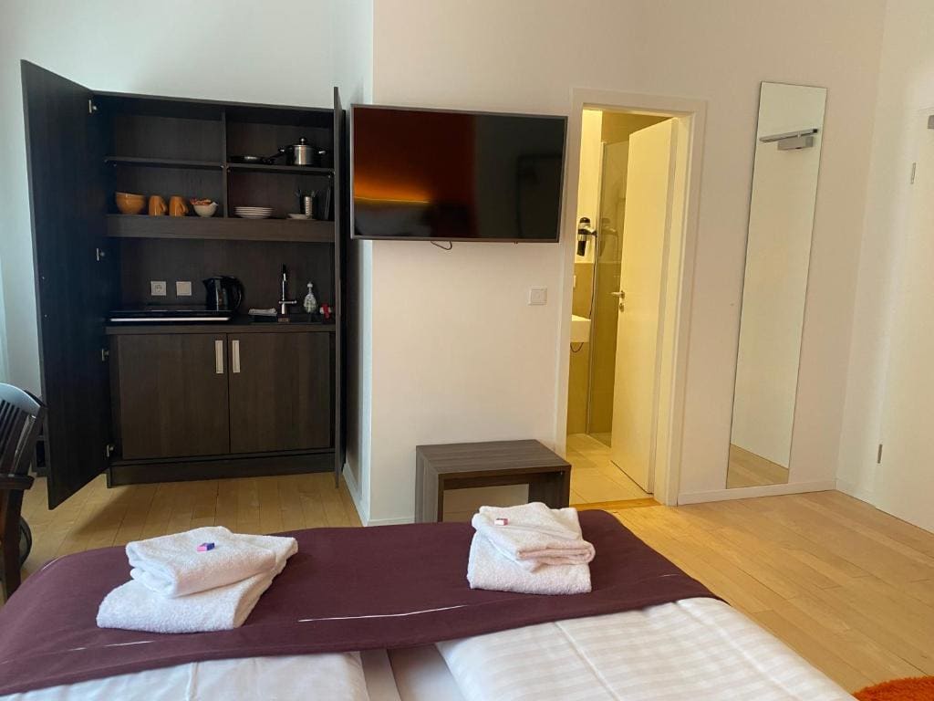 Studio room - Image 2