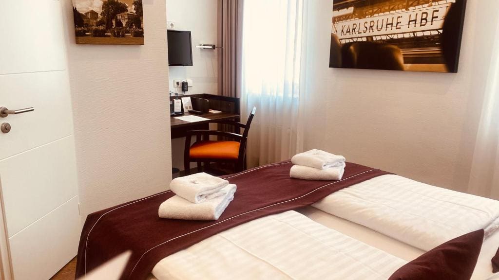 Economy Double Room room - Image 1