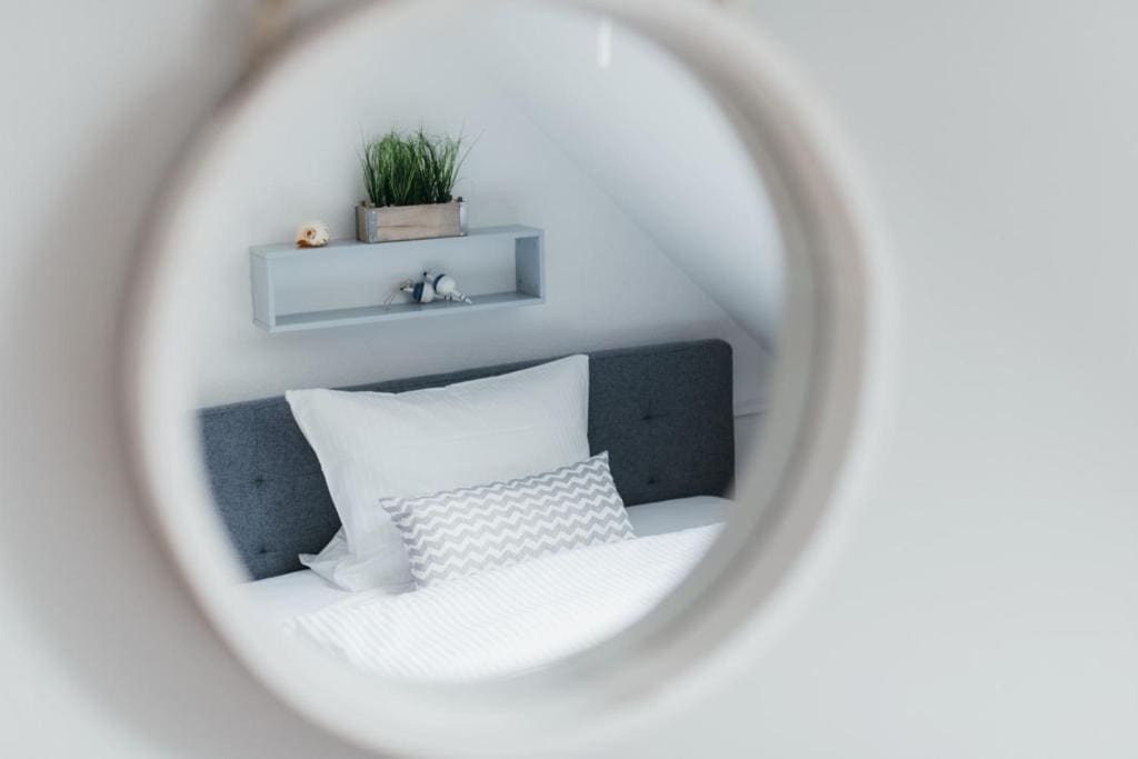 Single Room with Private External Bathroom room - Image 1