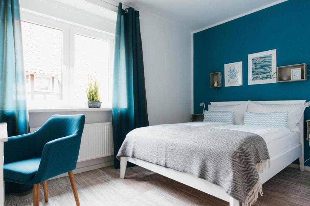 Small Double Room room - Image 2