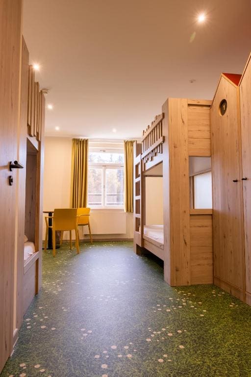 Family Room room - Image 2