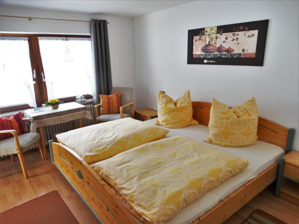 Basic Triple Room room - Image 3