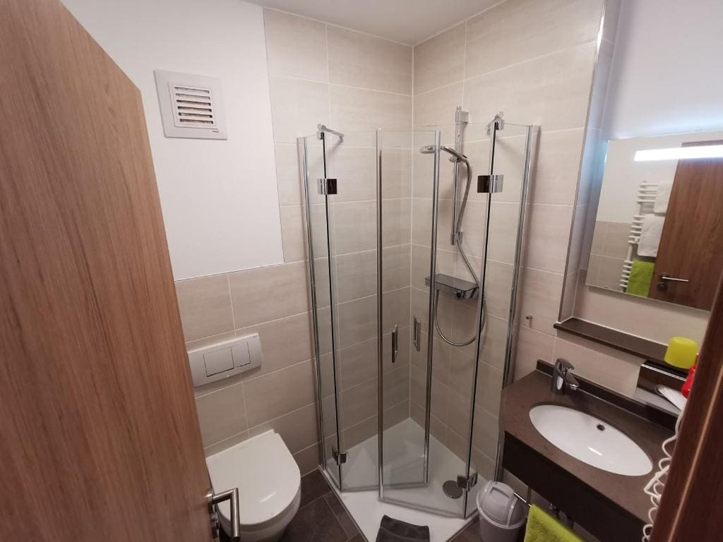 Classic Double Room room - Image 2